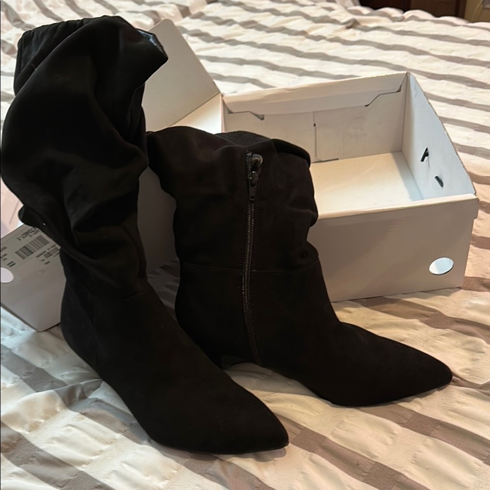 Elegant Black Wide Calf Women's Boots